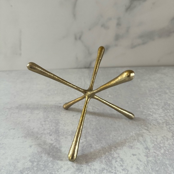 Gold Starburst Metal Sculpture - Picture 4 of 4